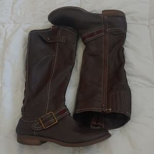 Dark brown boots